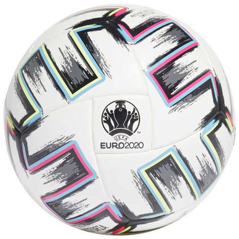 euro 2020 football ball.